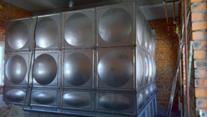 吉林省泉陽鎮水箱